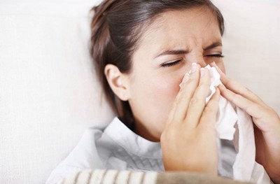 Bệnh viêm mũi xoang gây biến chứng viêm thanh quản